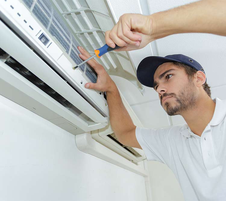 HVAC-New-Rochelle-technician